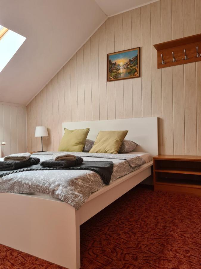 Guest House Kaktus Riga Exteriör bild