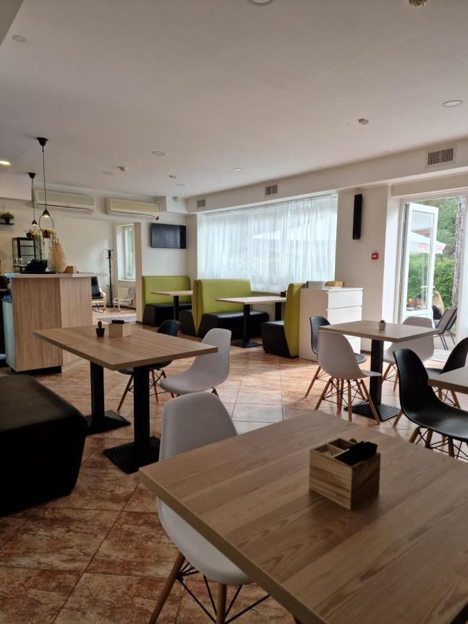 Guest House Kaktus Riga Exteriör bild