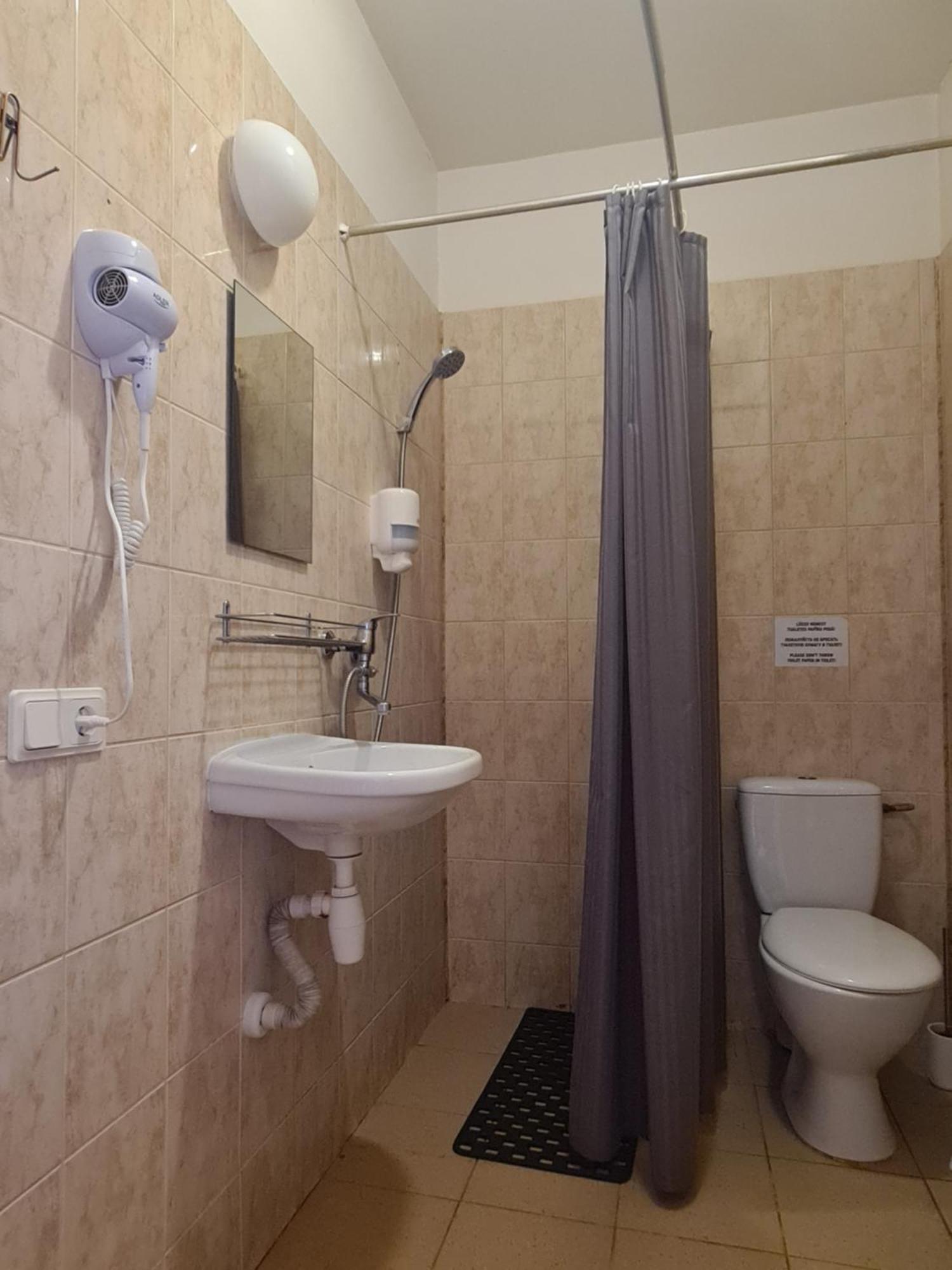Guest House Kaktus Riga Rum bild